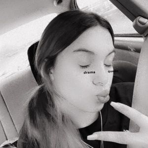 Meet your Posher, Bella